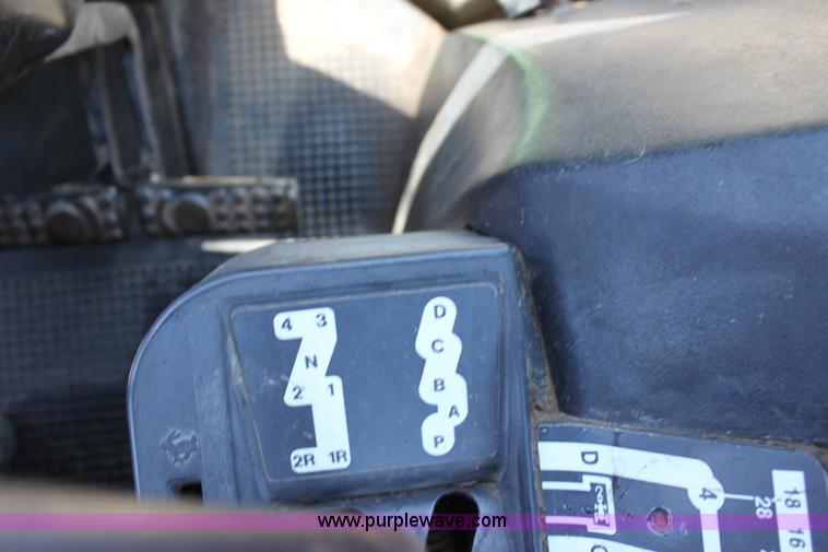 image for item D5177 1982 John Deere 4640 tractor