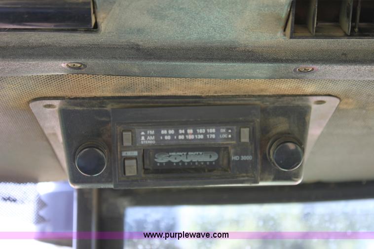 image for item D5177 1982 John Deere 4640 tractor