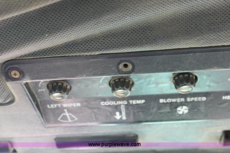 image for item D5177 1982 John Deere 4640 tractor