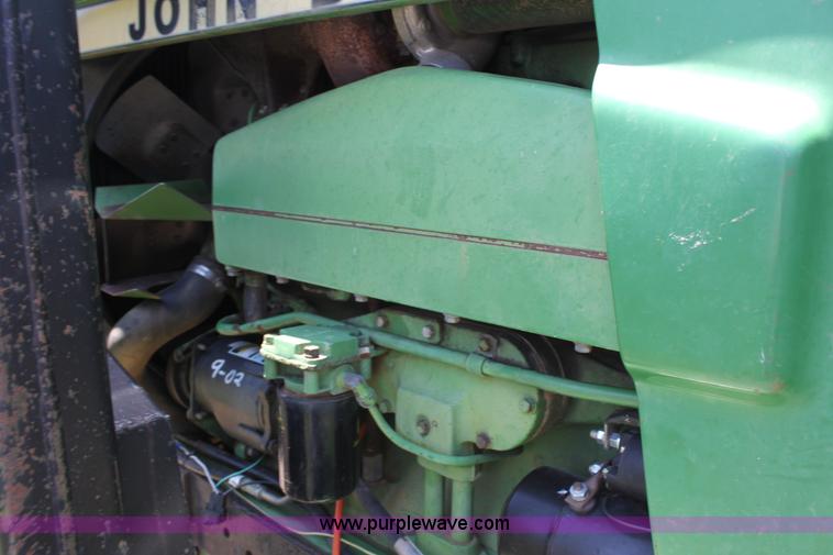 image for item D5177 1982 John Deere 4640 tractor