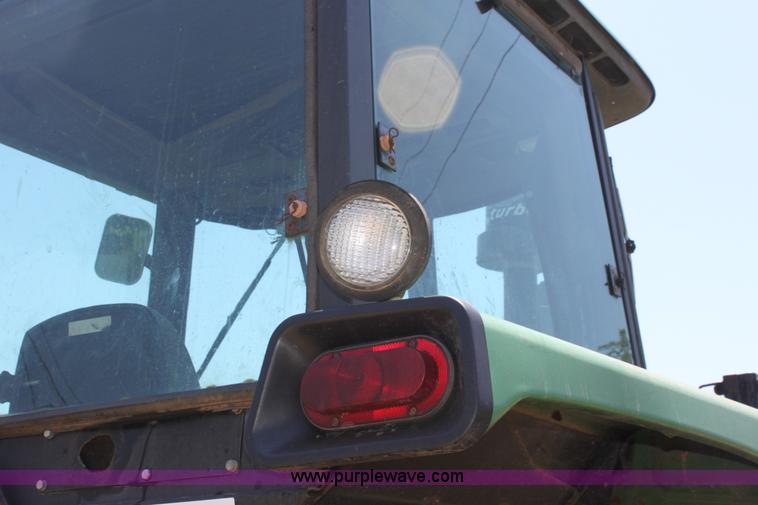 image for item D5177 1982 John Deere 4640 tractor