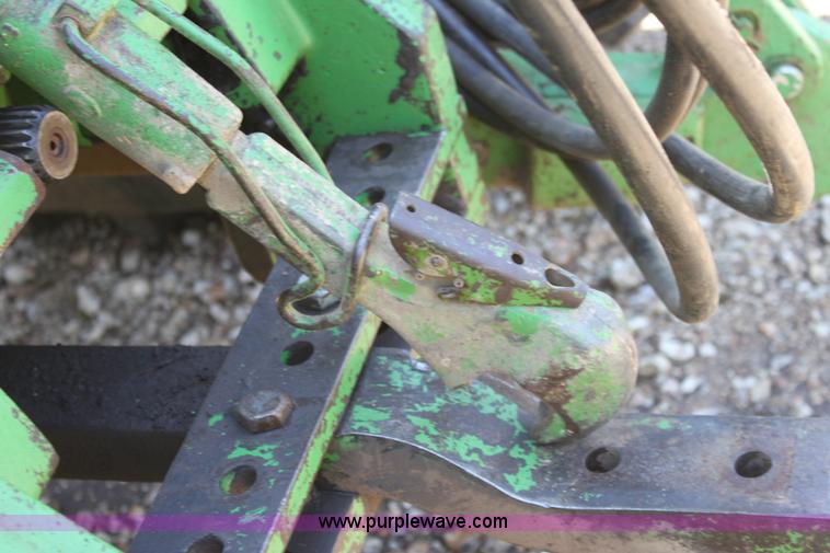 image for item D5177 1982 John Deere 4640 tractor