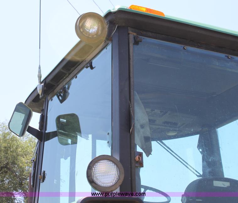 image for item D5177 1982 John Deere 4640 tractor