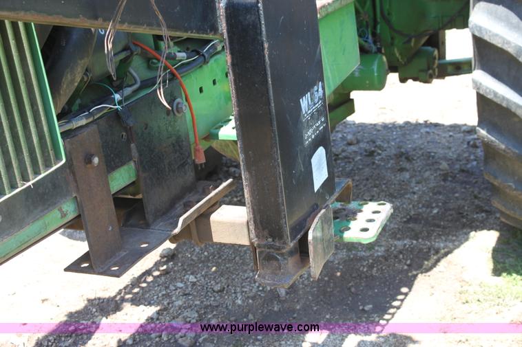 image for item D5177 1982 John Deere 4640 tractor