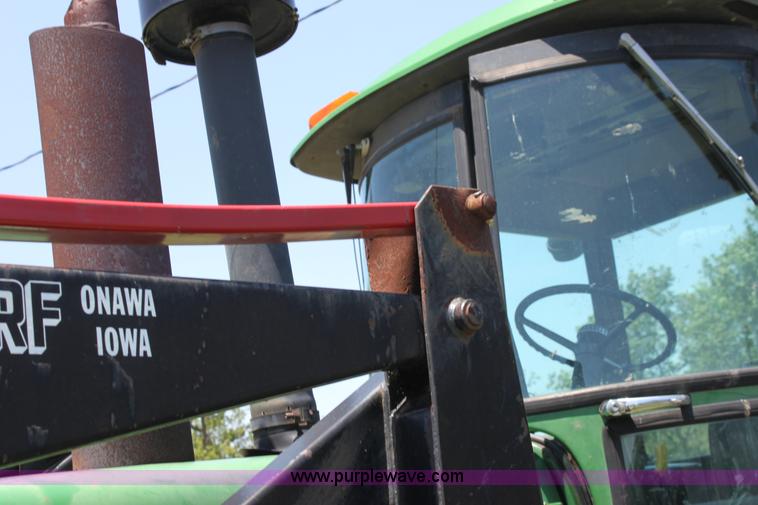 image for item D5177 1982 John Deere 4640 tractor