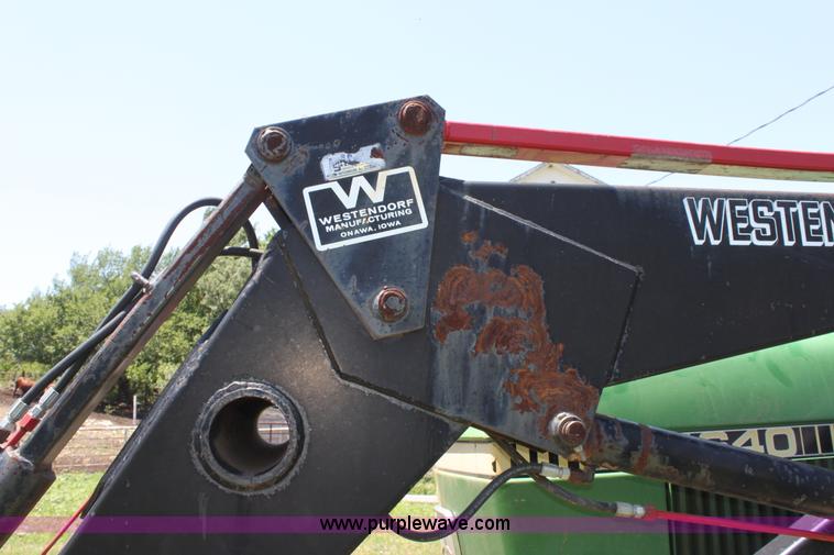 image for item D5177 1982 John Deere 4640 tractor