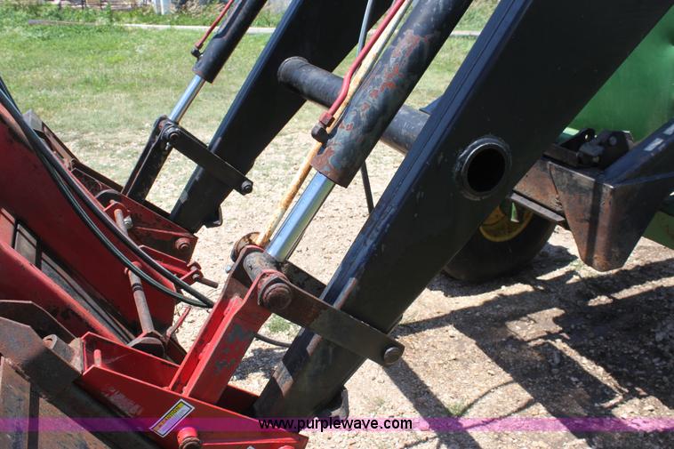 image for item D5177 1982 John Deere 4640 tractor