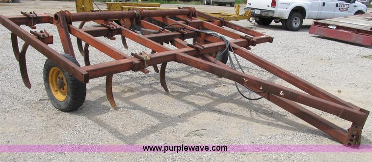 image for item K9295 Brady Koehring 822 chisel plow