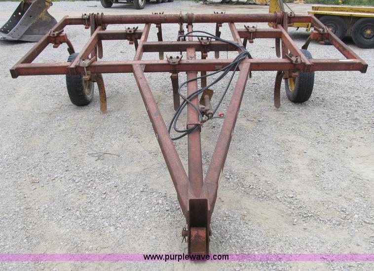 image for item K9295 Brady Koehring 822 chisel plow