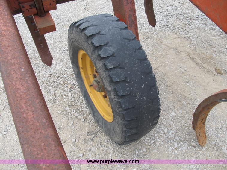 image for item K9295 Brady Koehring 822 chisel plow