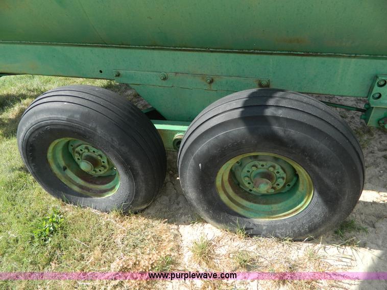 image for item M9749 Vacuum pump liquid manure spreader