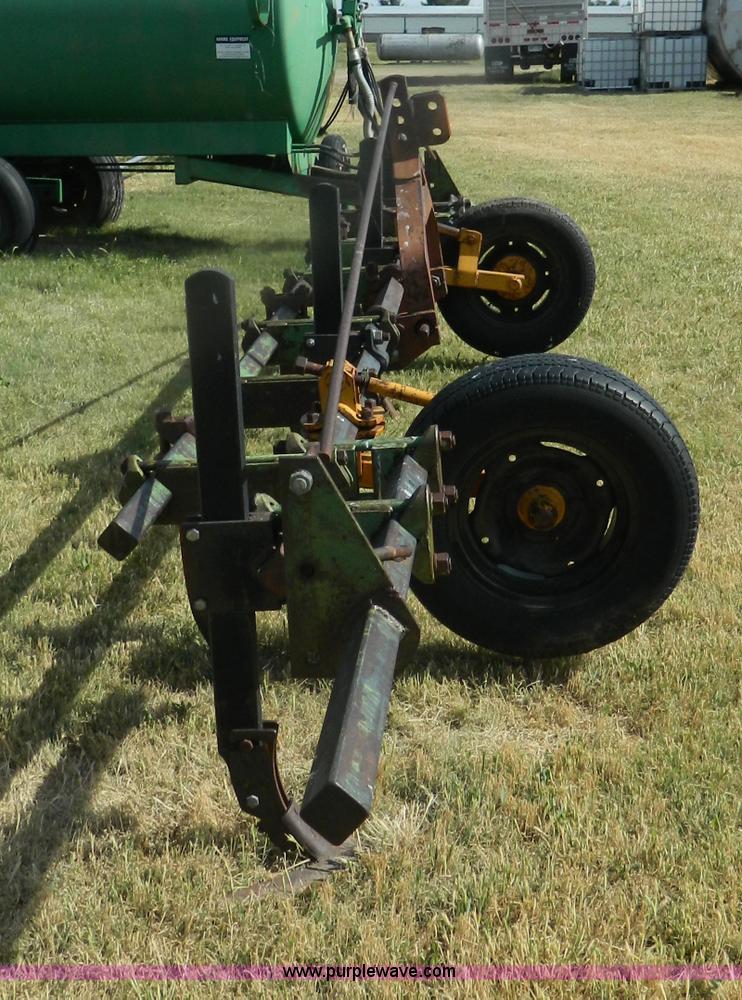image for item M9750 Eight row cultivator
