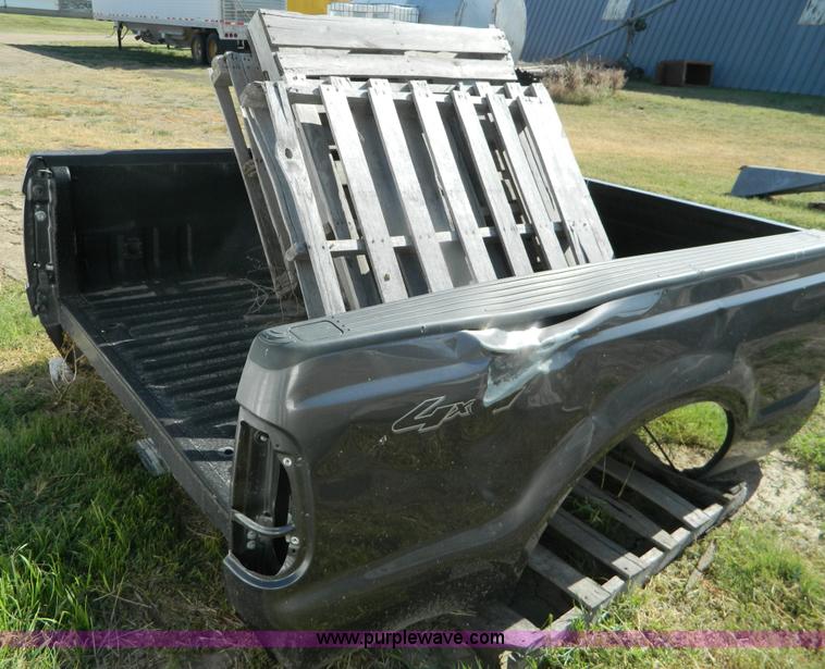 image for item M9762 2007 Ford pickup bed