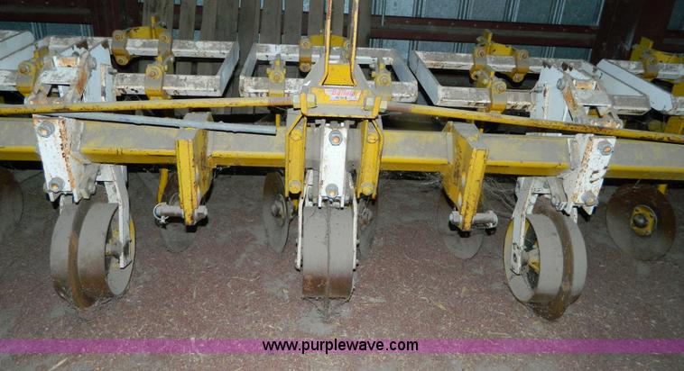 image for item M9770 Buffalo 4600-8 cultivator