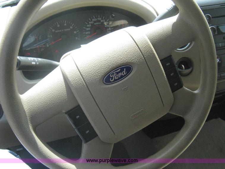 image for item A6449 2005 Ford F150 XLT extended cab pickup truck