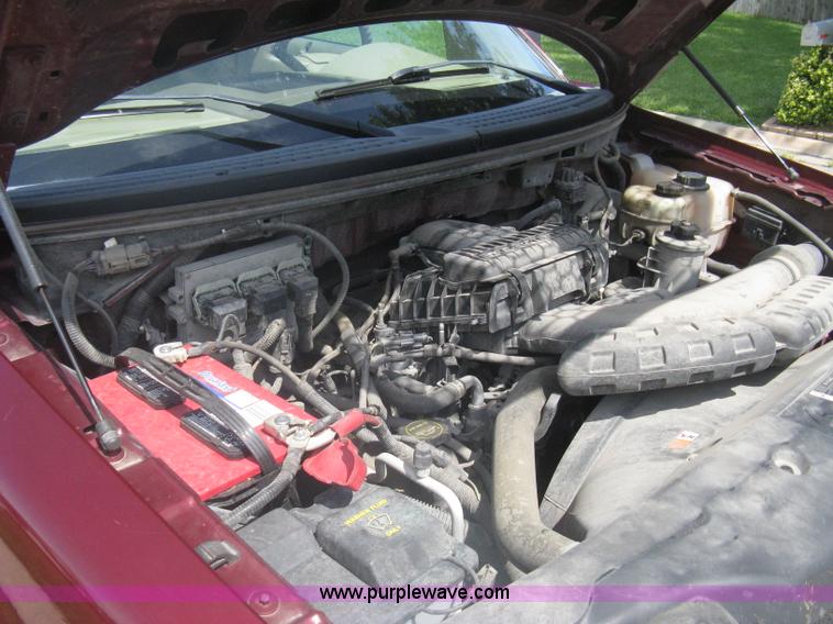 image for item A6449 2005 Ford F150 XLT extended cab pickup truck