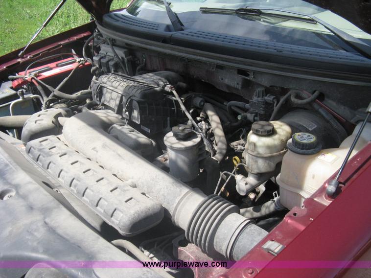 image for item A6449 2005 Ford F150 XLT extended cab pickup truck