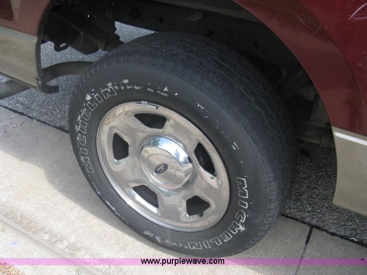 image for item A6449 2005 Ford F150 XLT extended cab pickup truck