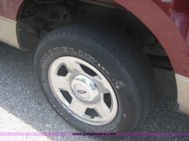 image for item A6449 2005 Ford F150 XLT extended cab pickup truck