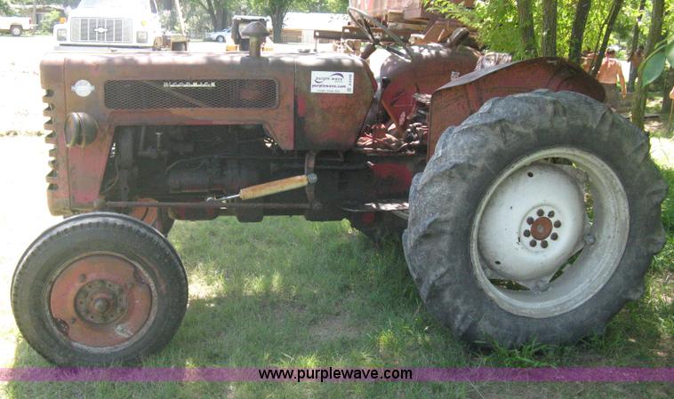 image for item A6458 International B275 tractor