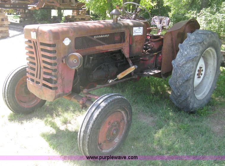 image for item A6458 International B275 tractor