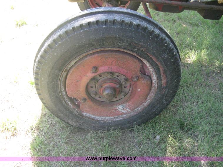 image for item A6458 International B275 tractor