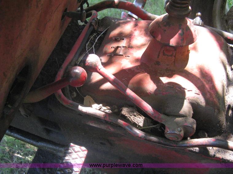 image for item A6458 International B275 tractor