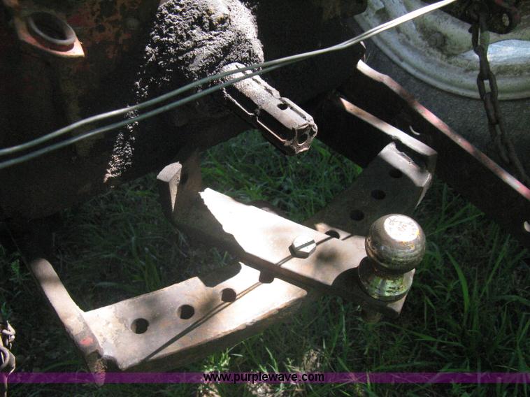 image for item A6458 International B275 tractor