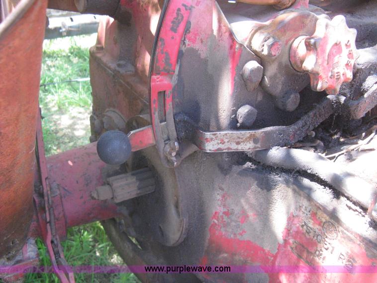 image for item A6458 International B275 tractor