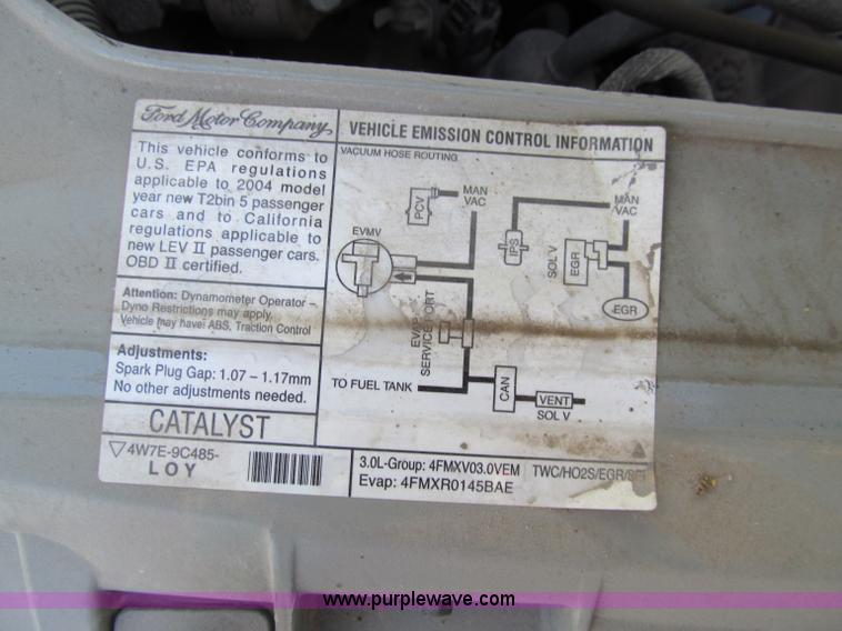 image for item A8325 2004 Ford Taurus SES