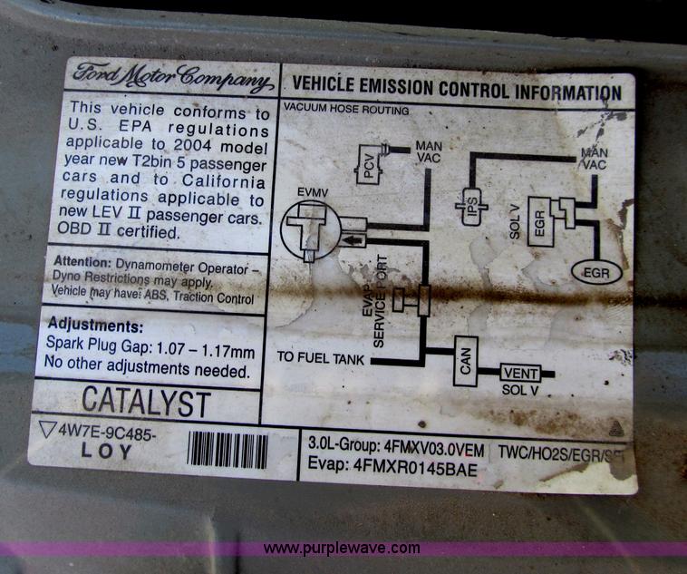 image for item A8325 2004 Ford Taurus SES
