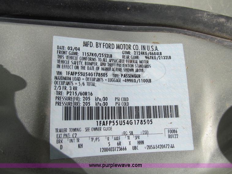 image for item A8325 2004 Ford Taurus SES