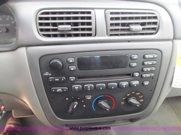 image for item A8326 2003 Ford Taurus SES