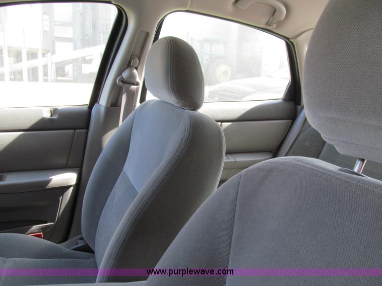 image for item A8326 2003 Ford Taurus SES