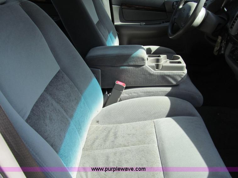 image for item A8328 2005 Chevrolet Impala