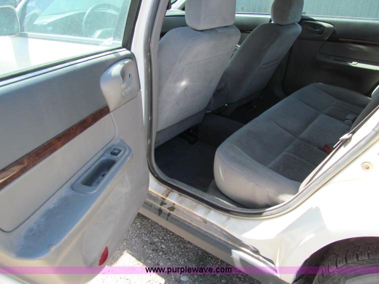 image for item A8328 2005 Chevrolet Impala