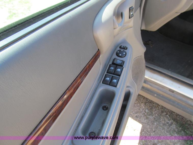 image for item A8328 2005 Chevrolet Impala