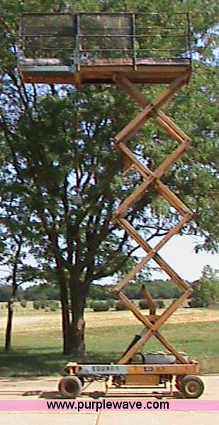 image for item B1269 Heff-T-Herman 220TM11 24V scissor lift