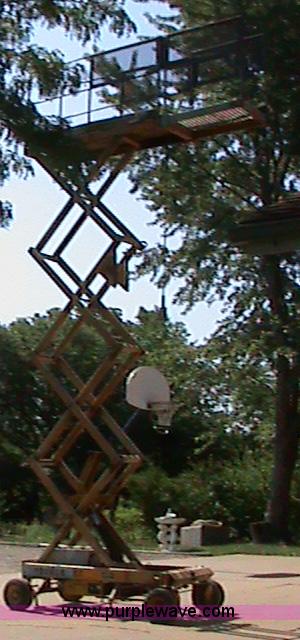 image for item B1269 Heff-T-Herman 220TM11 24V scissor lift