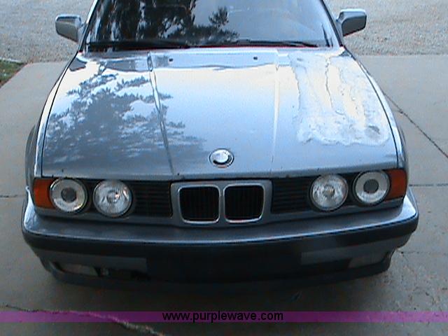 image for item B1270 1989 BMW 535I