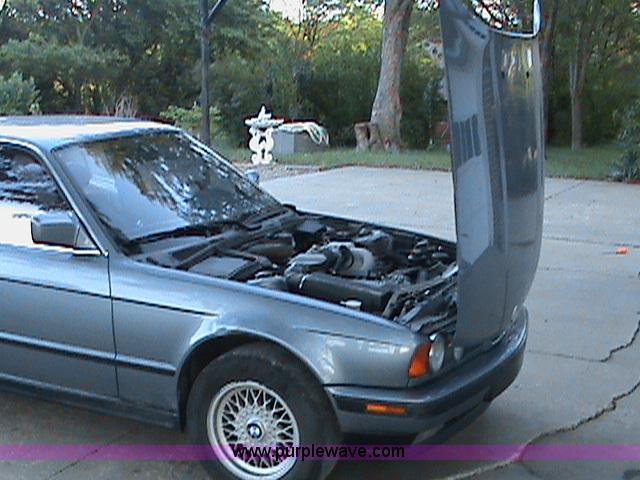 image for item B1270 1989 BMW 535I