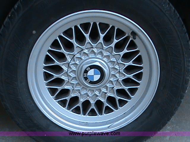image for item B1270 1989 BMW 535I