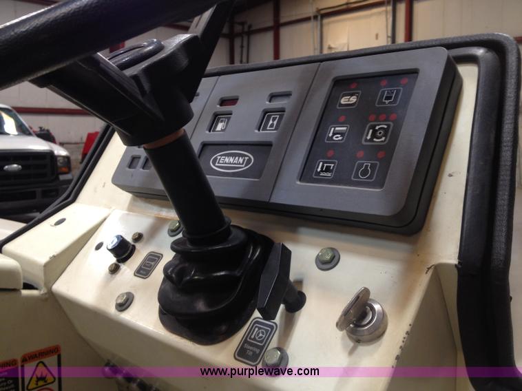 image for item B1271 Tennant 7400 floor scrubber