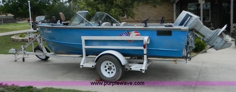 image for item B3773 1974 Lund 17' aluminum boat