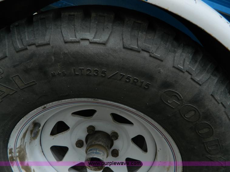 image for item B3773 1974 Lund 17' aluminum boat