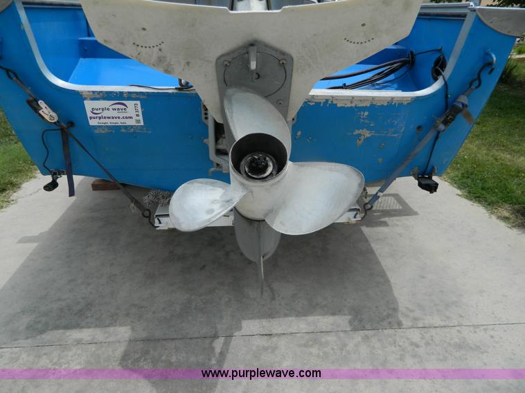 image for item B3773 1974 Lund 17' aluminum boat