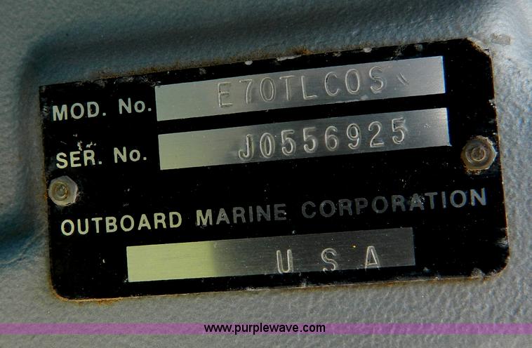 image for item B3773 1974 Lund 17' aluminum boat