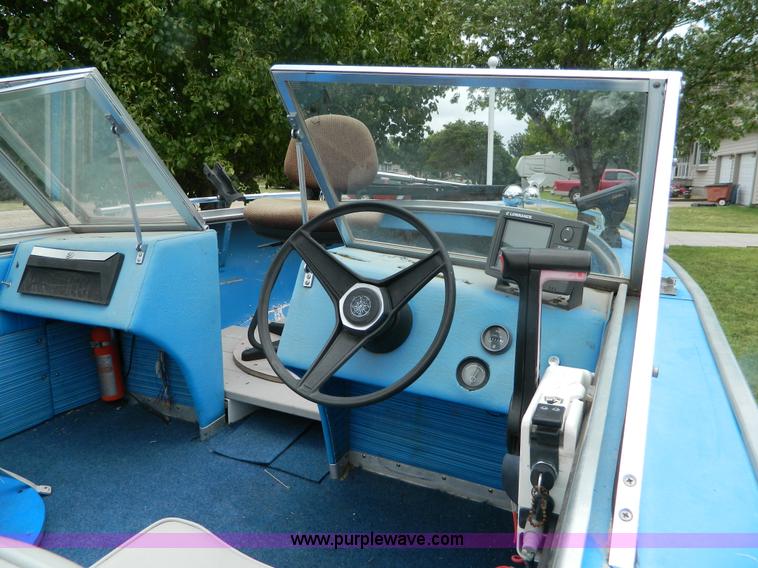 image for item B3773 1974 Lund 17' aluminum boat