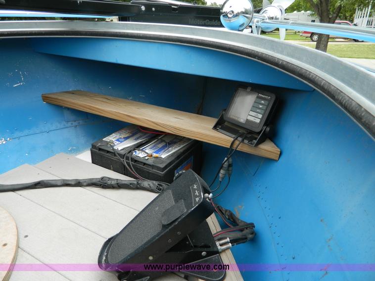 image for item B3773 1974 Lund 17' aluminum boat