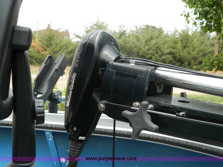 image for item B3773 1974 Lund 17' aluminum boat